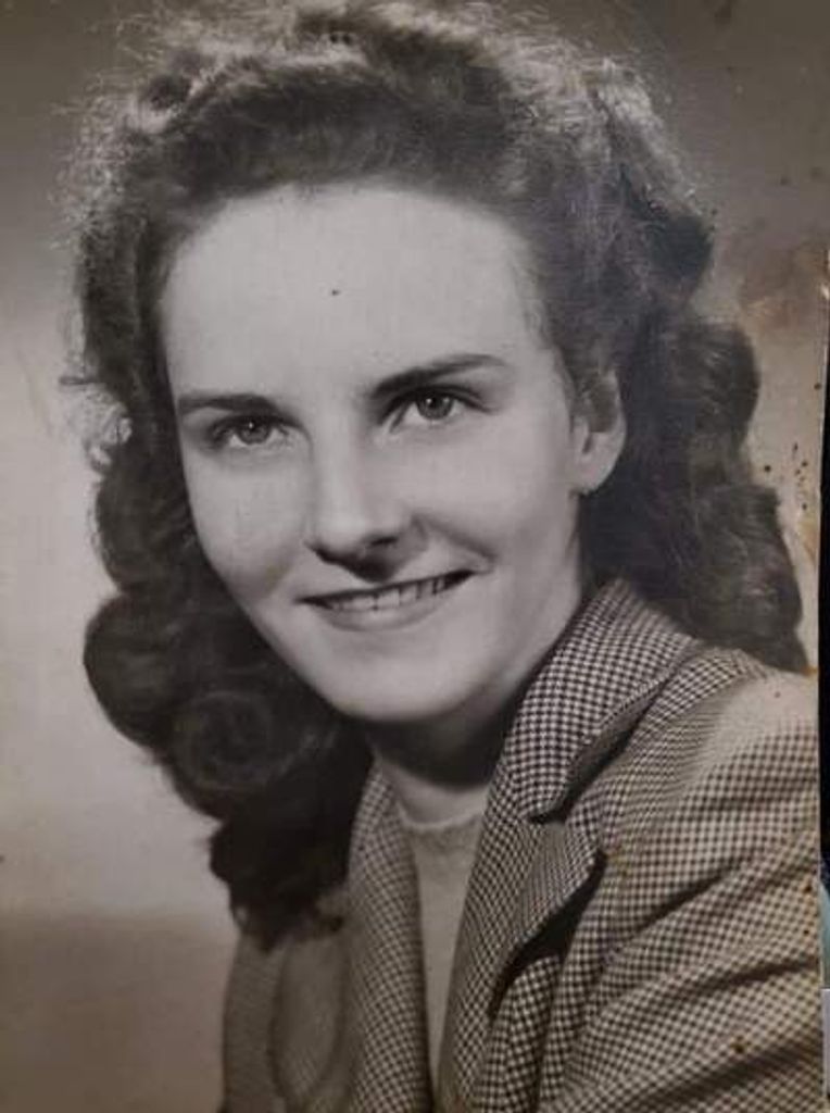 W June Snyder Profile Photo
