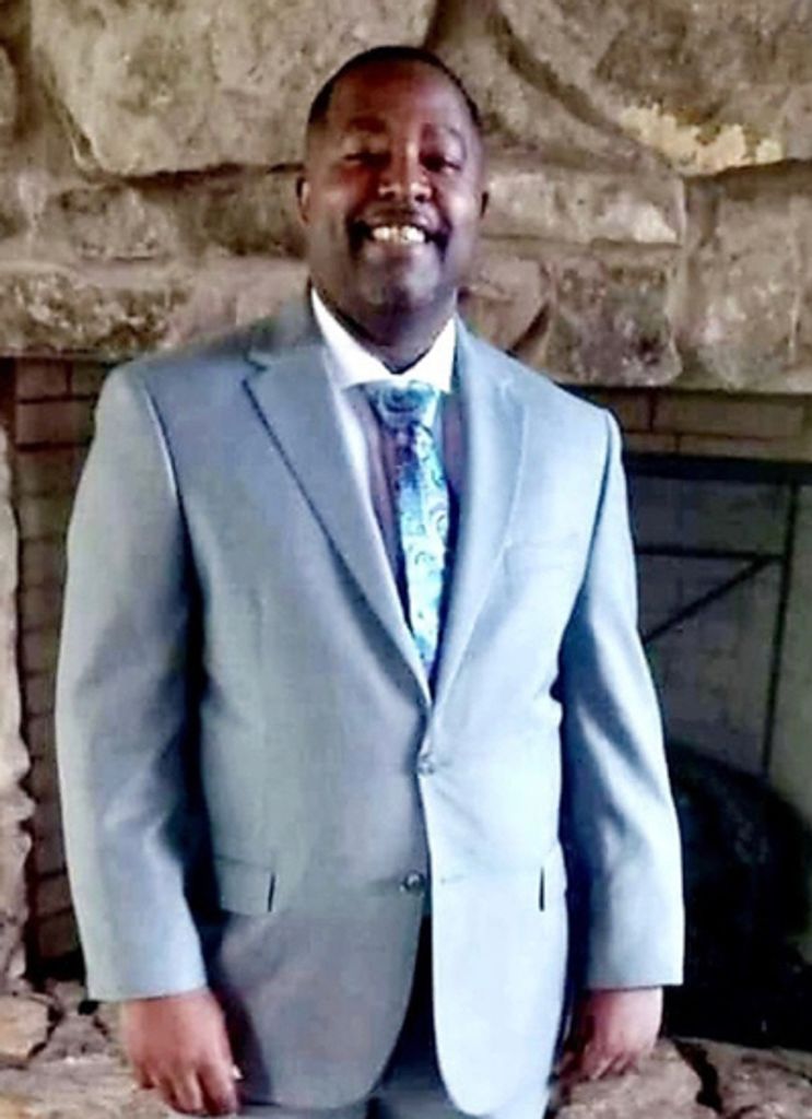Christopher Wells Profile Photo