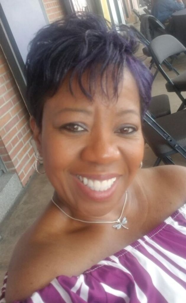 NYCHELLE LACONTA
