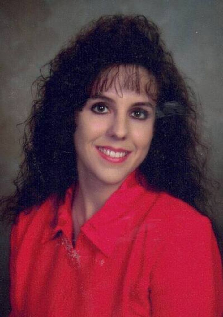 Holly Marie Vinson Profile Photo
