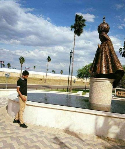 Eduardo Garcia photo gallery thumbnail 39 of 62