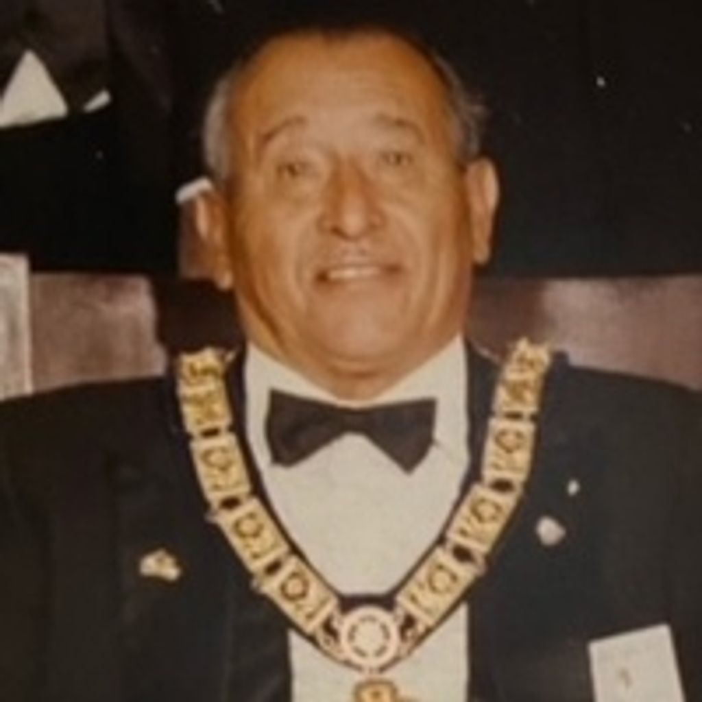 Richard Flores Profile Photo