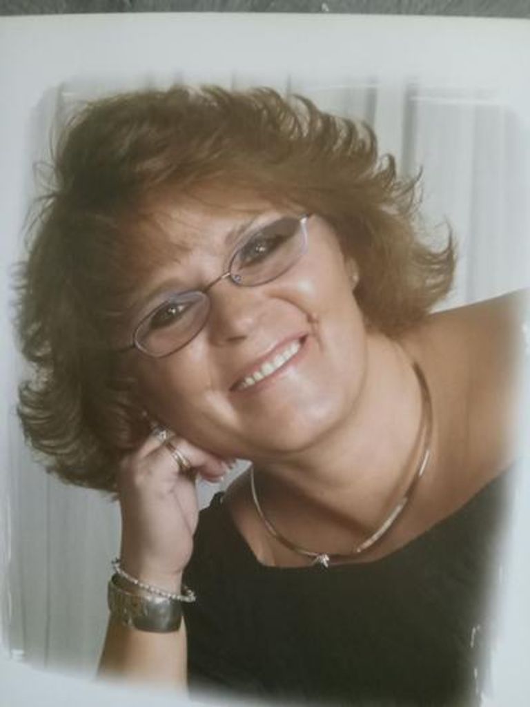 Ramona Lynne Smith Profile Photo