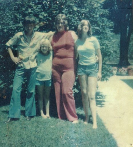 Brenda (Akin)  Luttrell photo gallery thumbnail 44 of 50