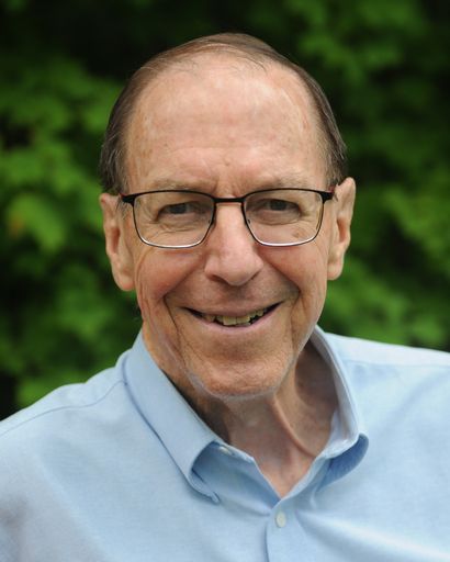 E. Gilbert Kahle's obituary image