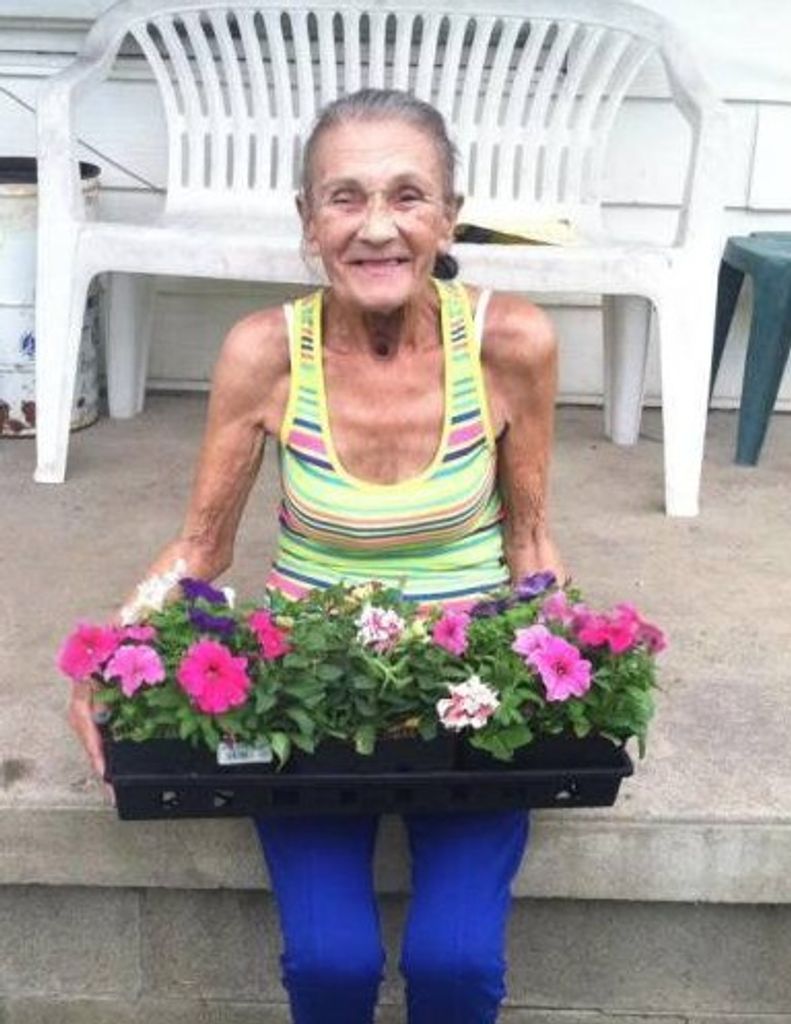 Linda Lou (Savage)  Green