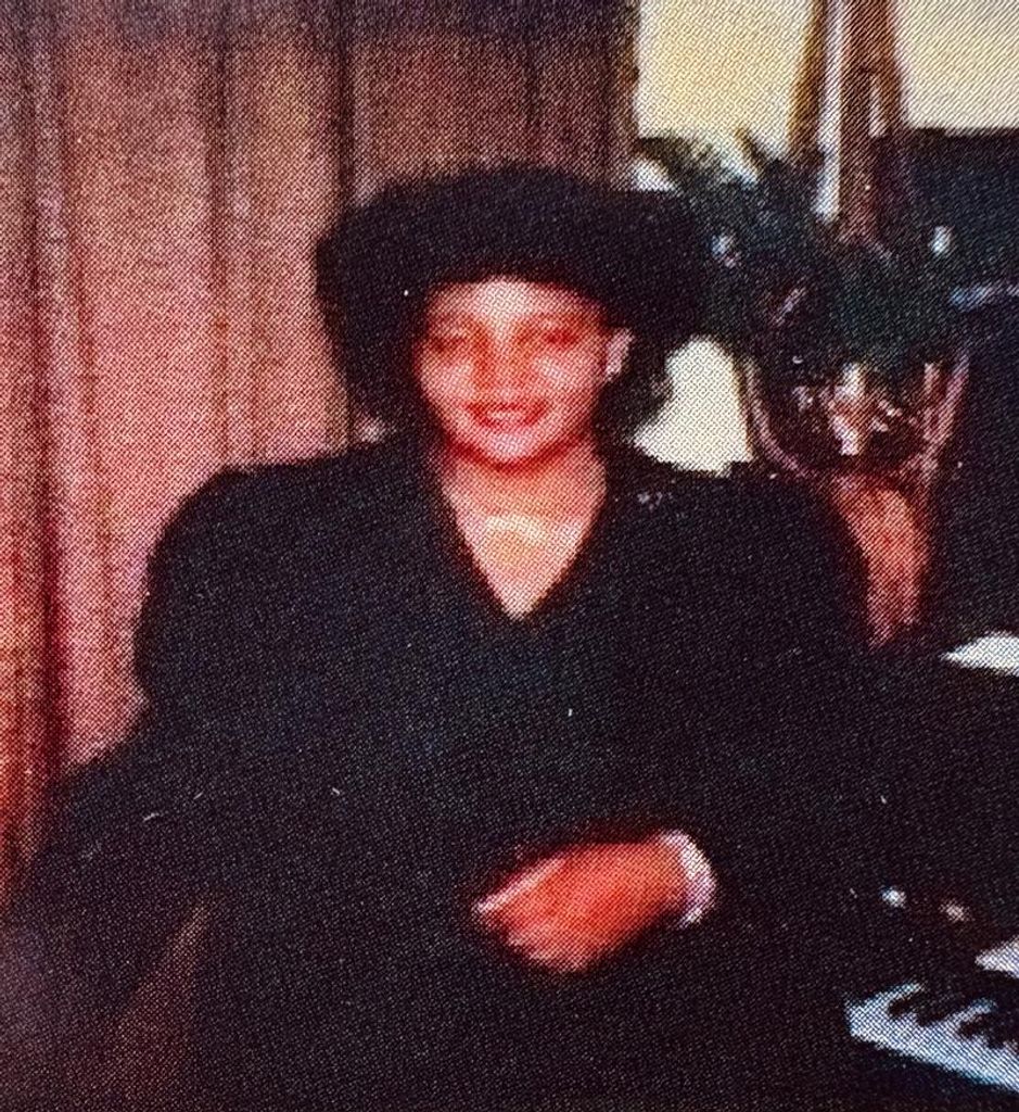 Linda Morris Profile Photo