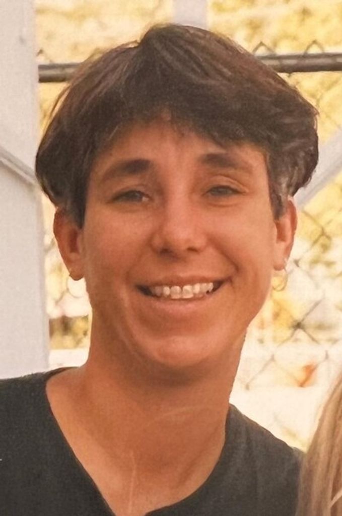 Beth Lewton Profile Photo