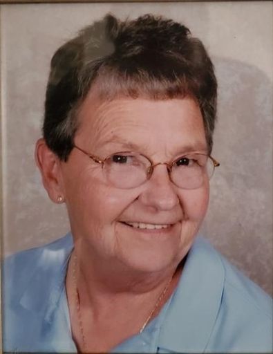 Carolyn (Resibois)  Kortier Profile Photo