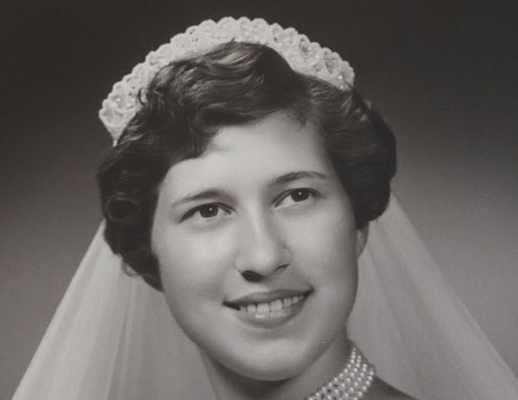 Carol Thomas