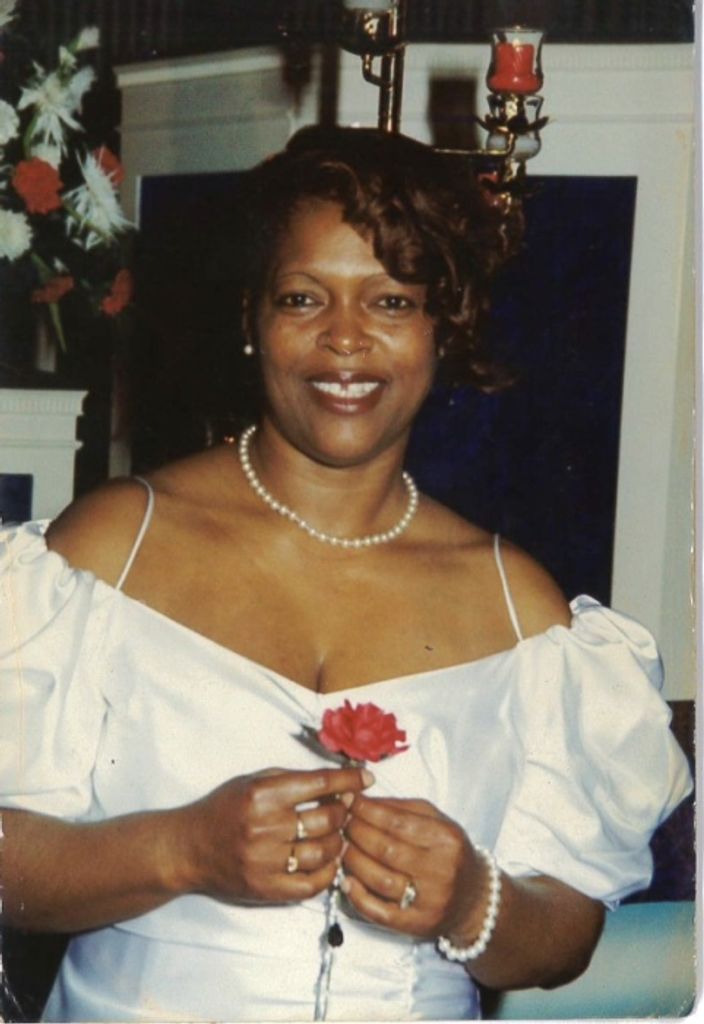 Adrianne (Ray)  Auls