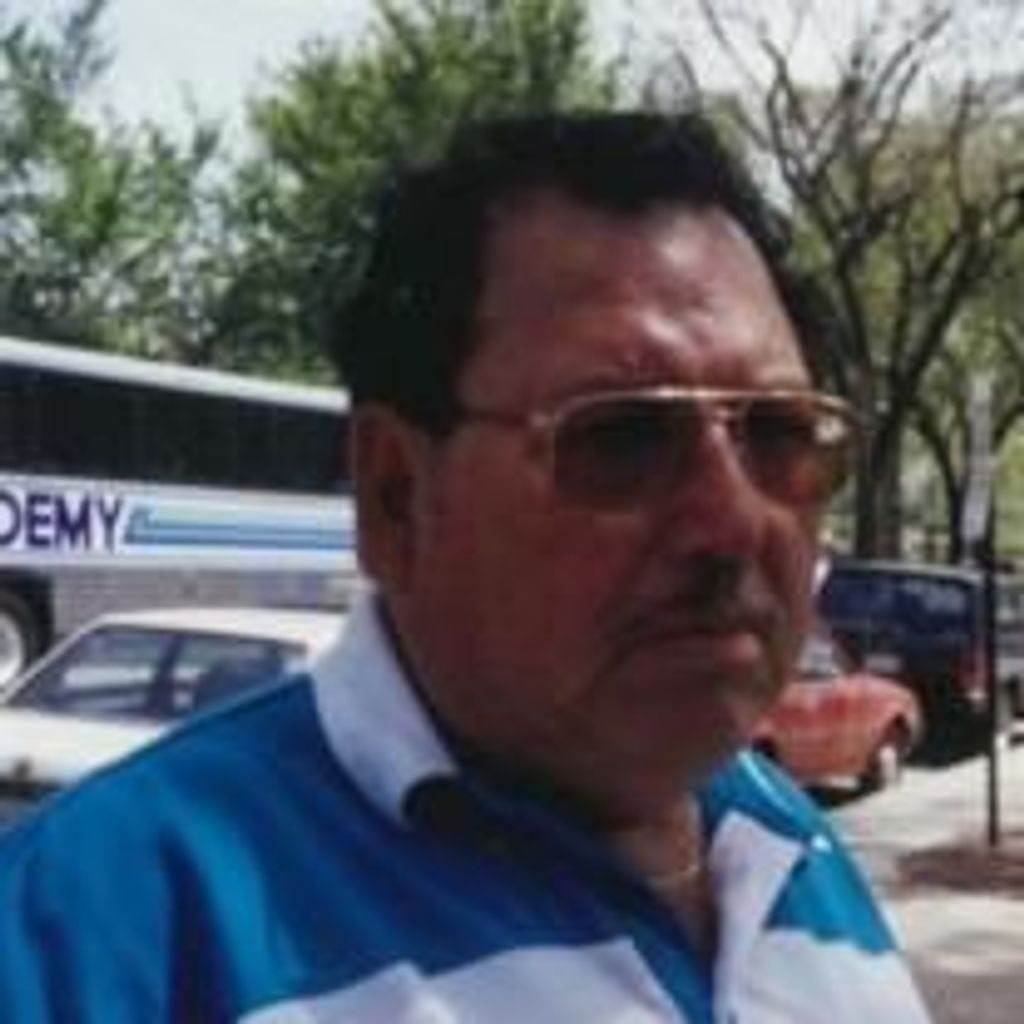 Roberto Aguilar Sr