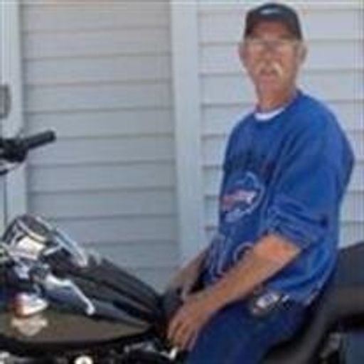 Stephen Lee Anderson Profile Photo
