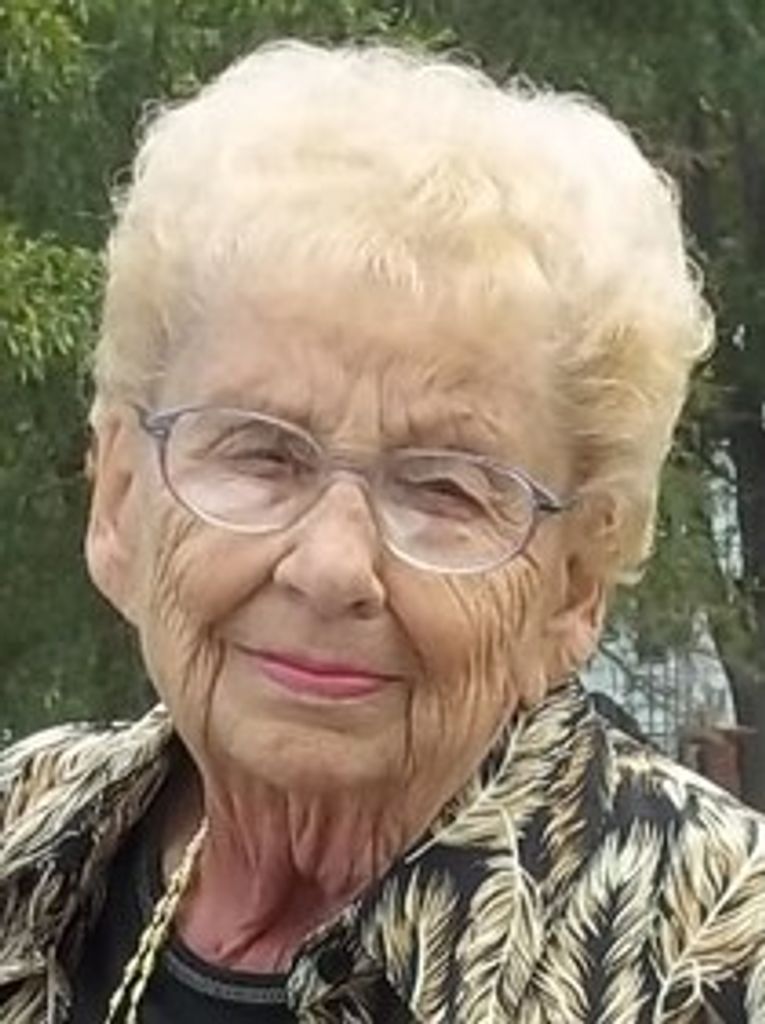 Velma M. (Martin)  Altenburger