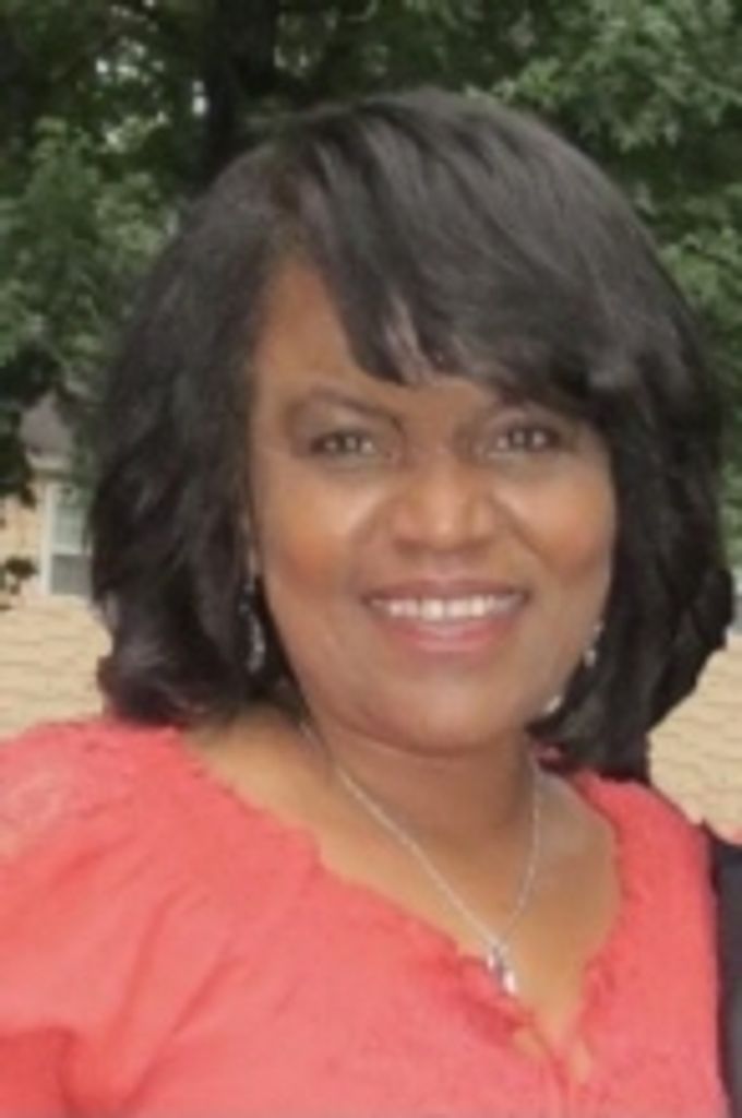 Robin Vernetta Tucker