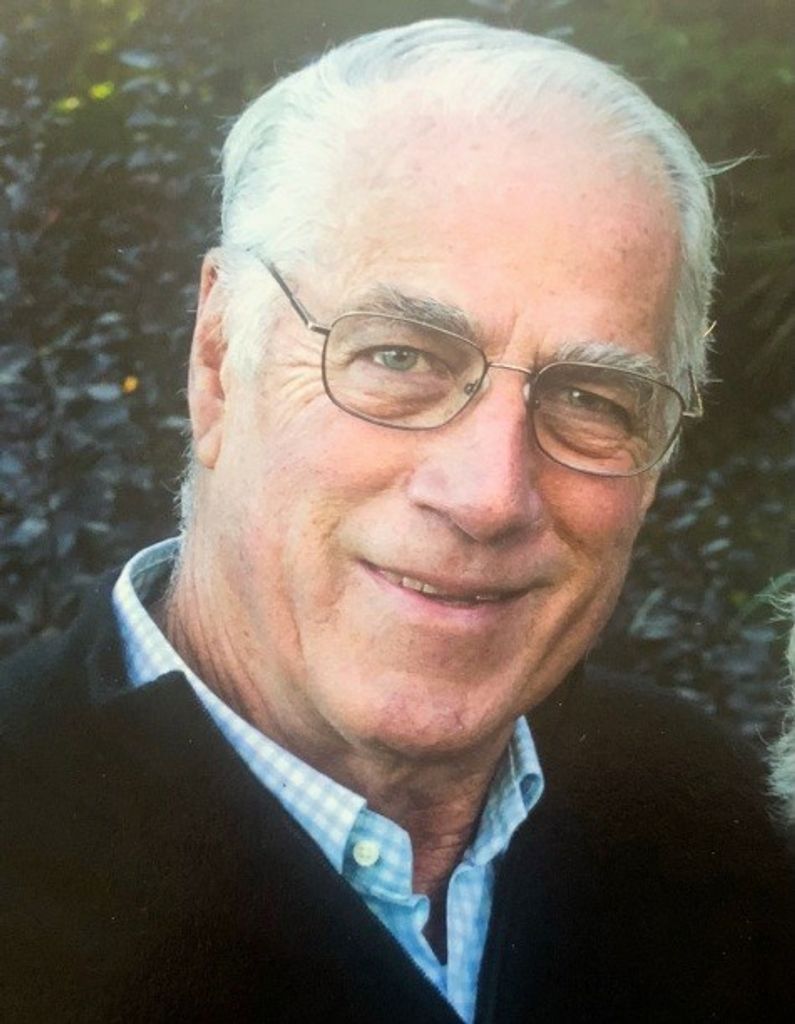 Russell Wright Robertson Profile Photo