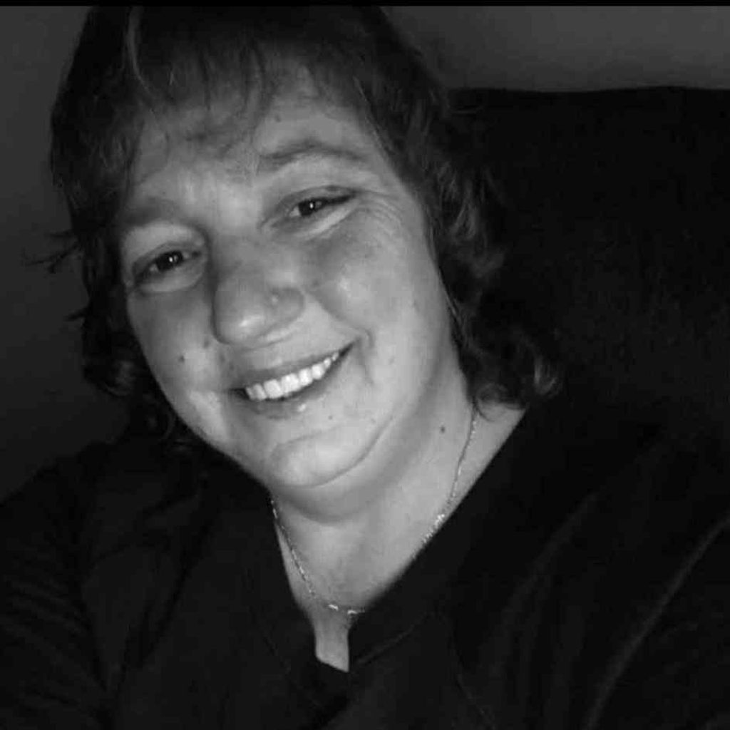 Tina Dennis Profile Photo