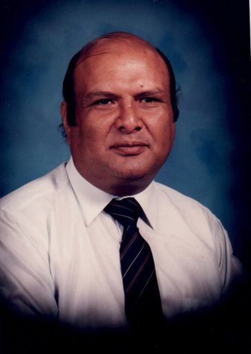 Eduardo C. Luna photo gallery thumbnail 1 of 184