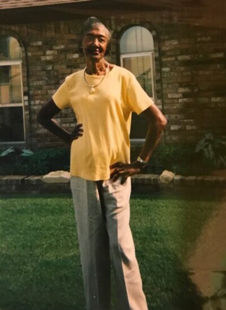 Mrs. Minnie Walker Profile Photo