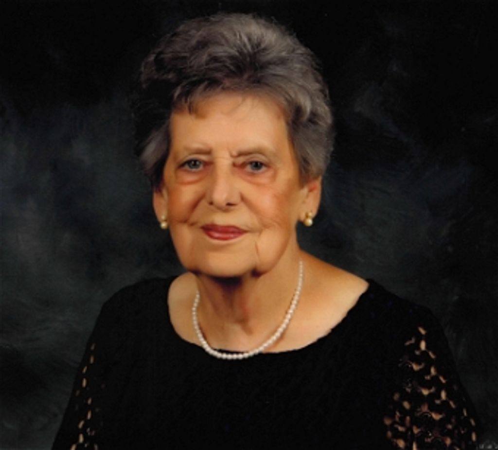Hazel Dean Knee