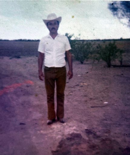 Adolfo Quintanilla photo gallery thumbnail 3 of 80
