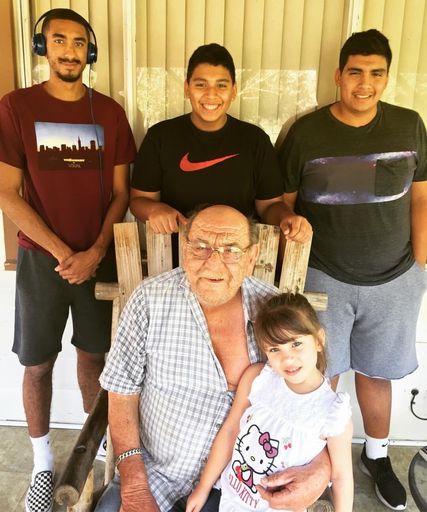 Roel Gutierrez de la Garza photo gallery thumbnail 7 of 41