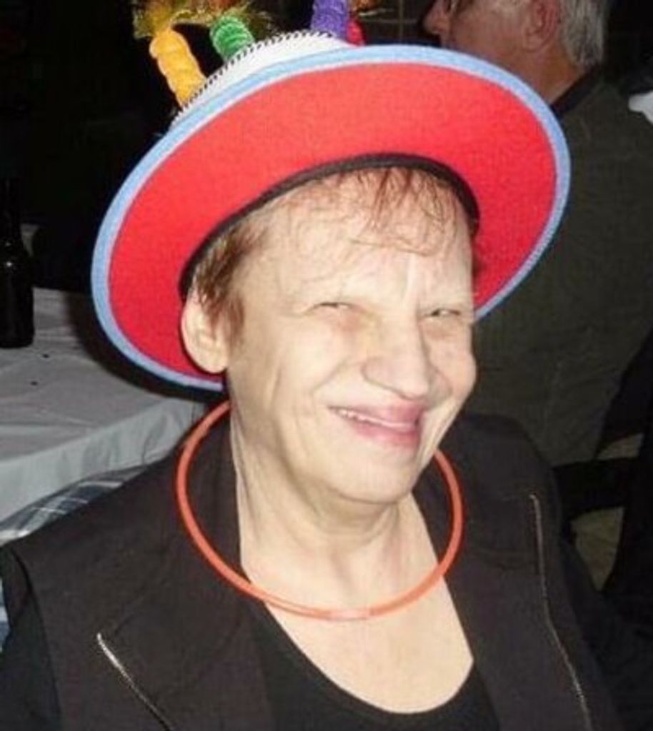 Phyllis Hoyoss Profile Photo