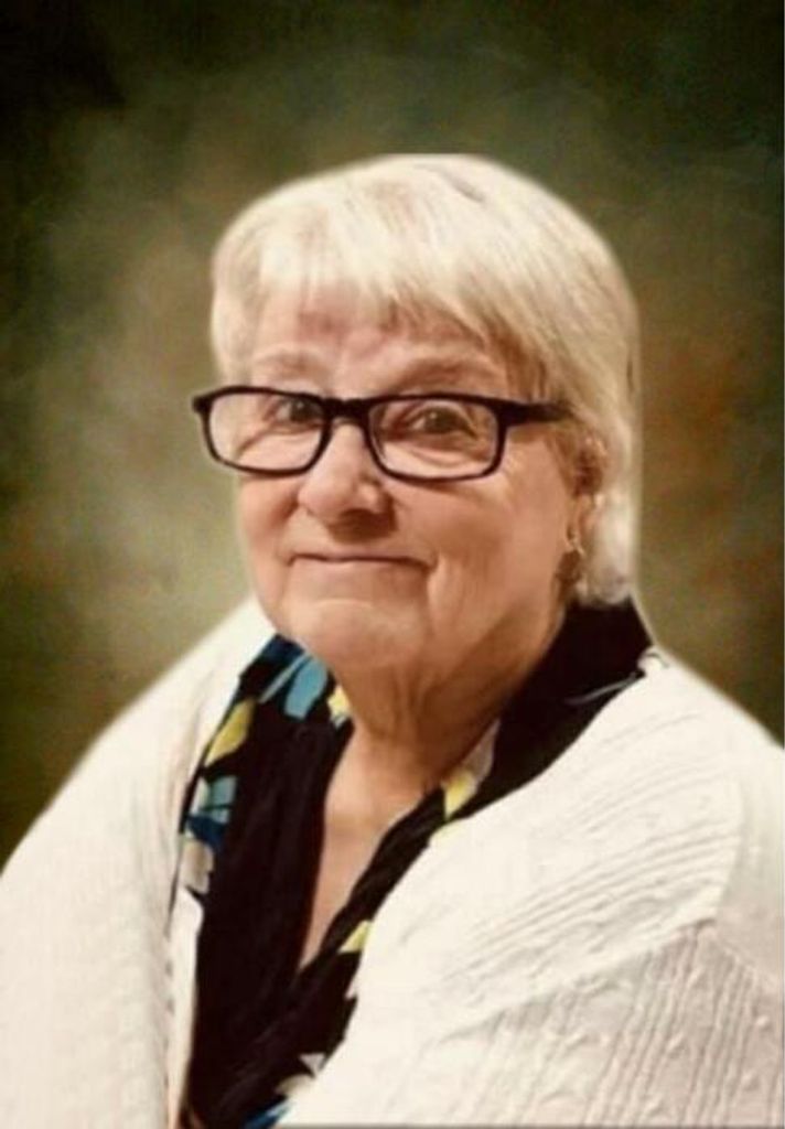 Joan (Lloyd)  Woods