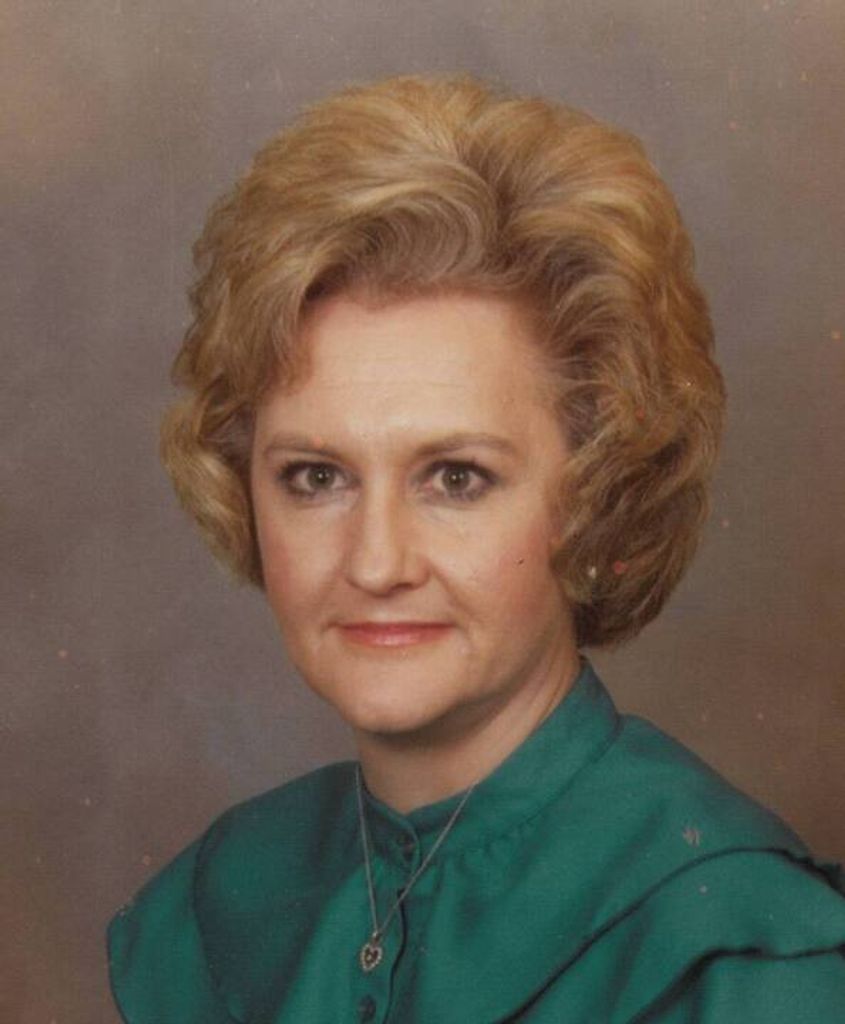 Evelyn Nell