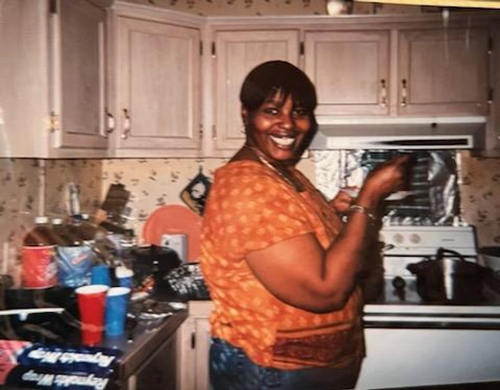 Elizabeth Duckett Profile Photo
