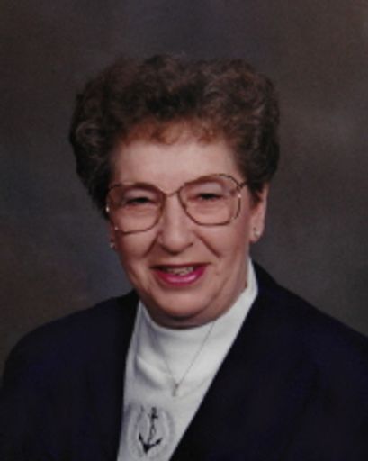 Caron Hecker photo gallery thumbnail 1 of 1