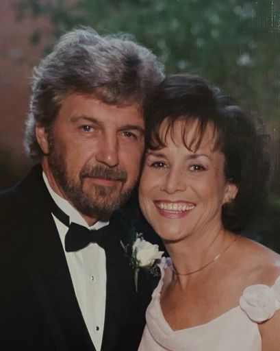 Barbara Davis's obituary image