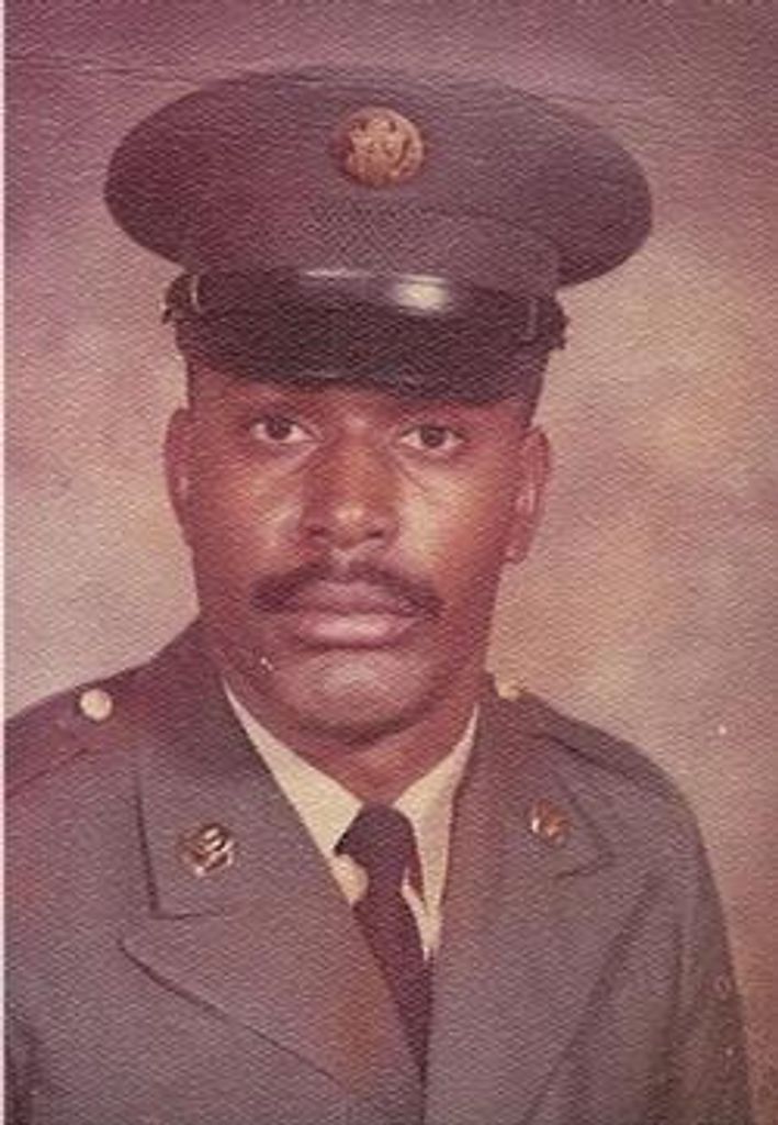 Robert E Charles Profile Photo