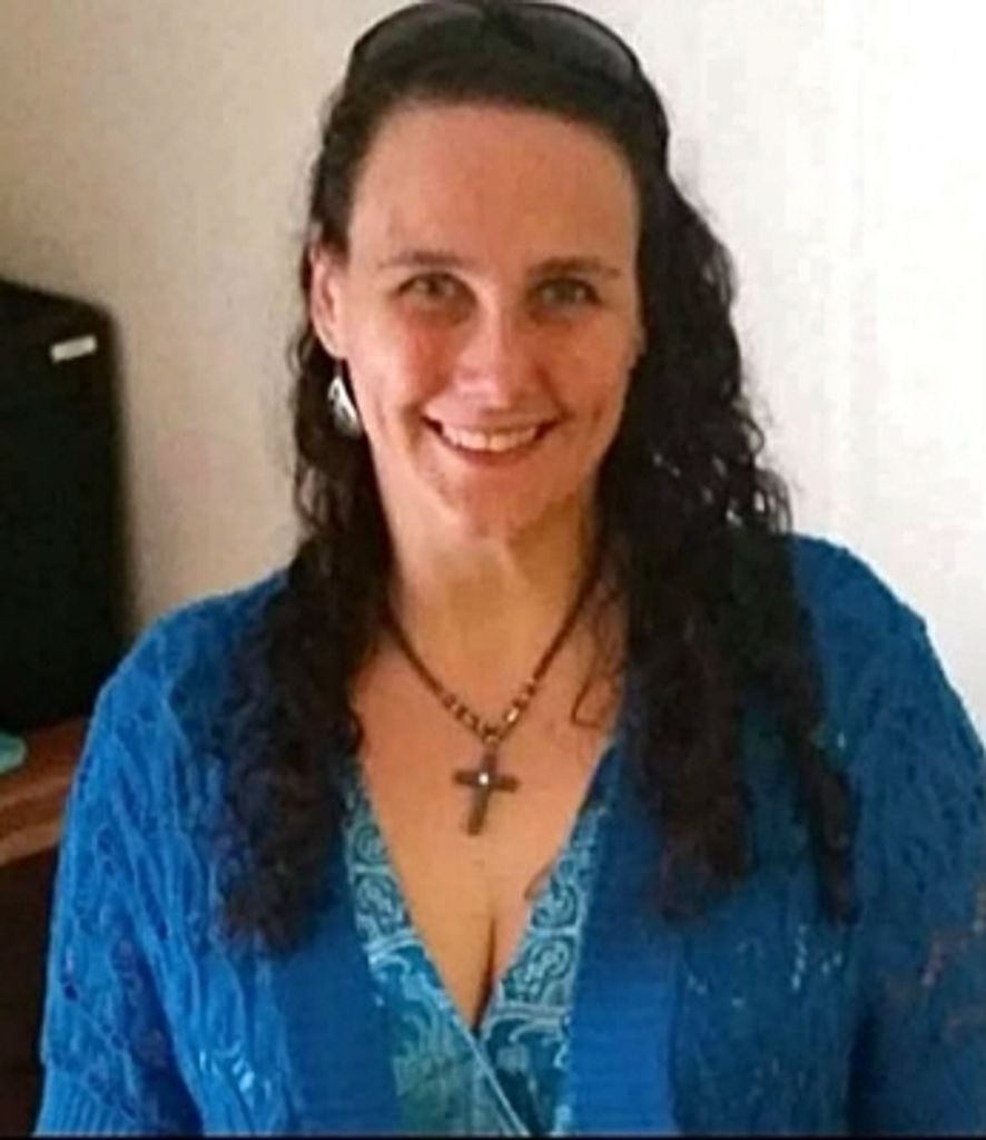 Randi Elizabeth Benton