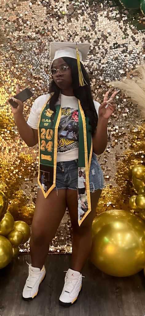 Ta'Nilah Dion Cox Profile Photo