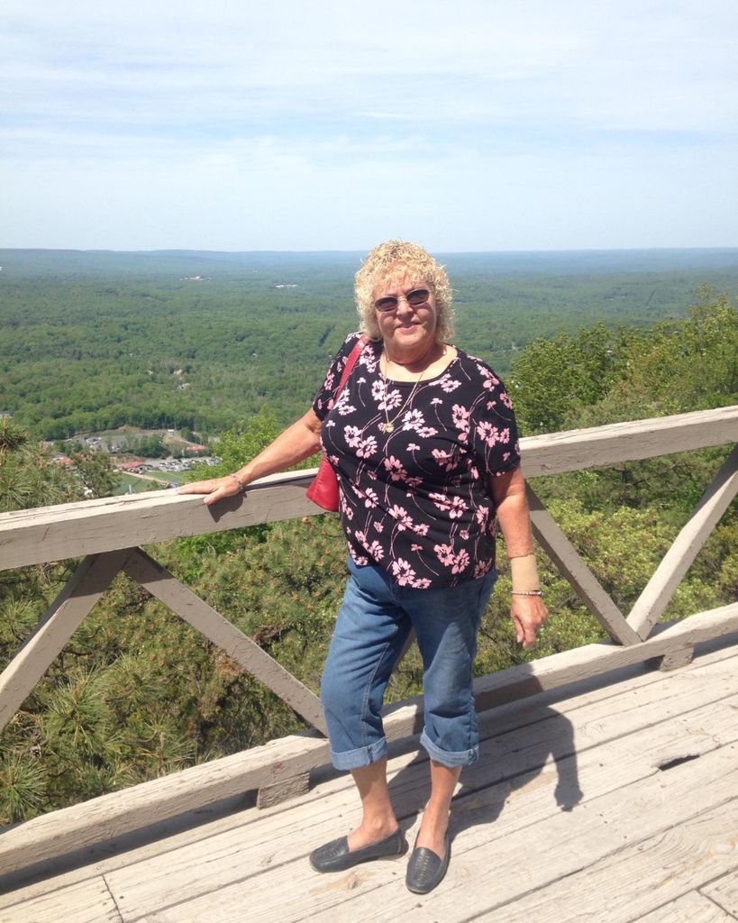 Donna Rose Vaughn Profile Photo