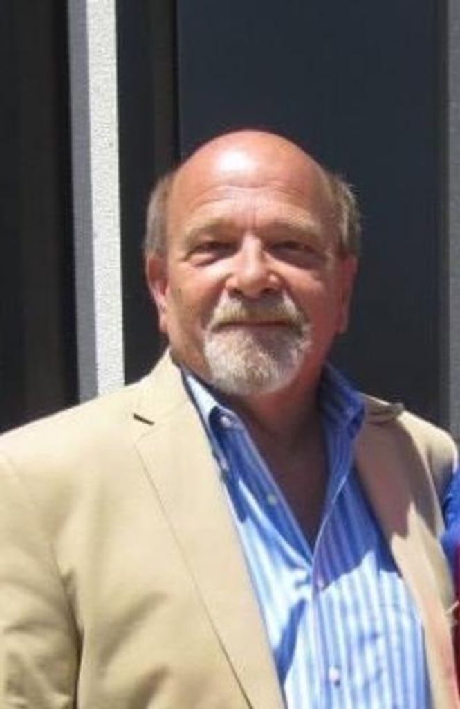 Michael J. Kuczer Profile Photo