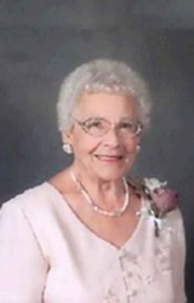 Gloria L Schwien