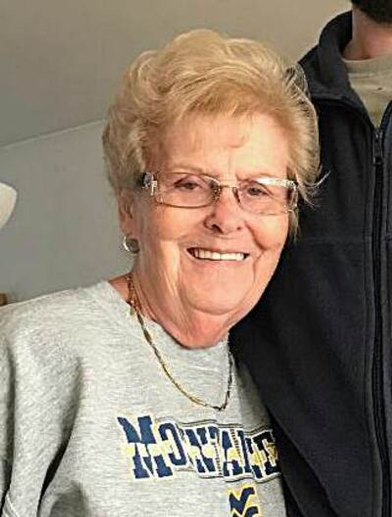 Betty Lee Oates Profile Photo