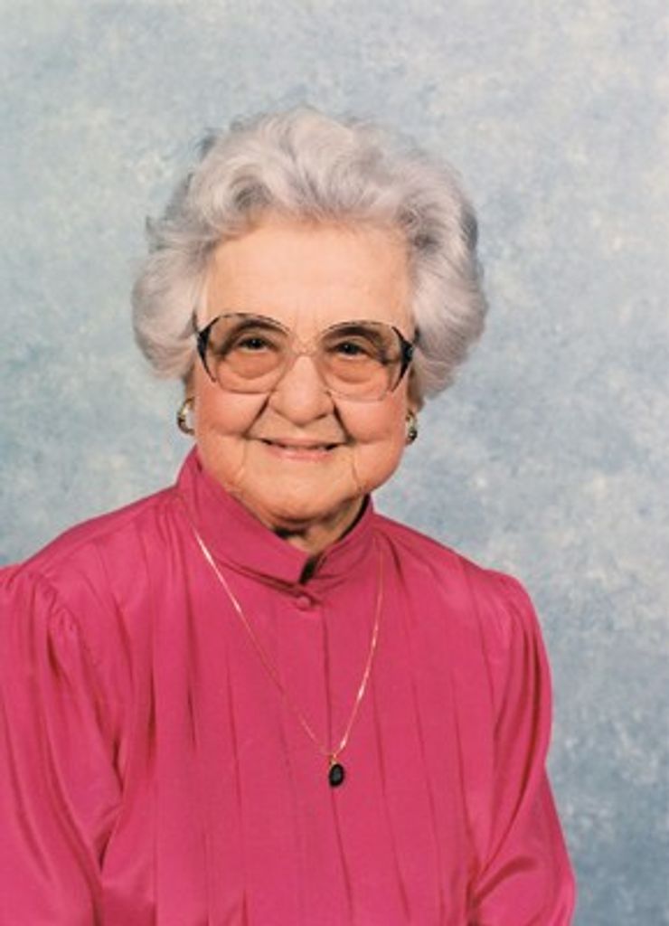 Alma Pietsch Profile Photo