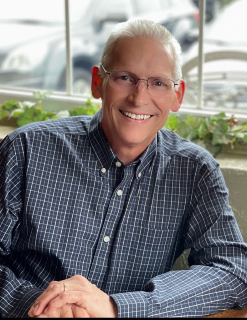 Dennis "Mike" Michael Pratt