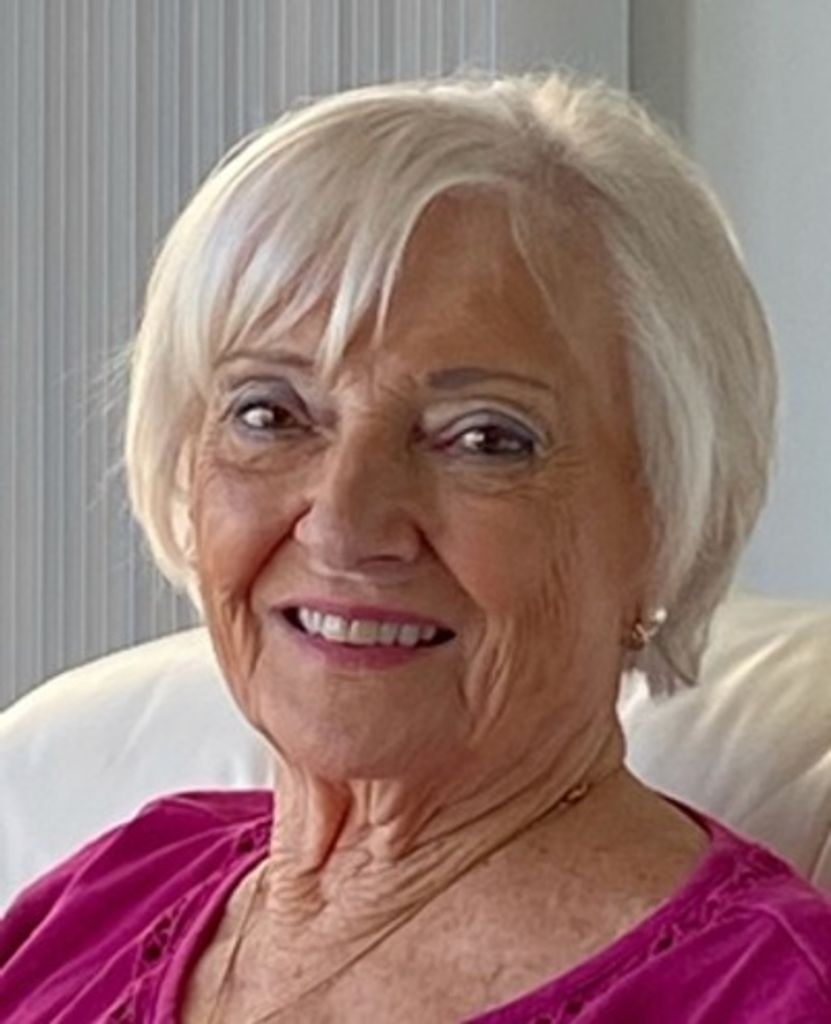 Helen Davis Profile Photo