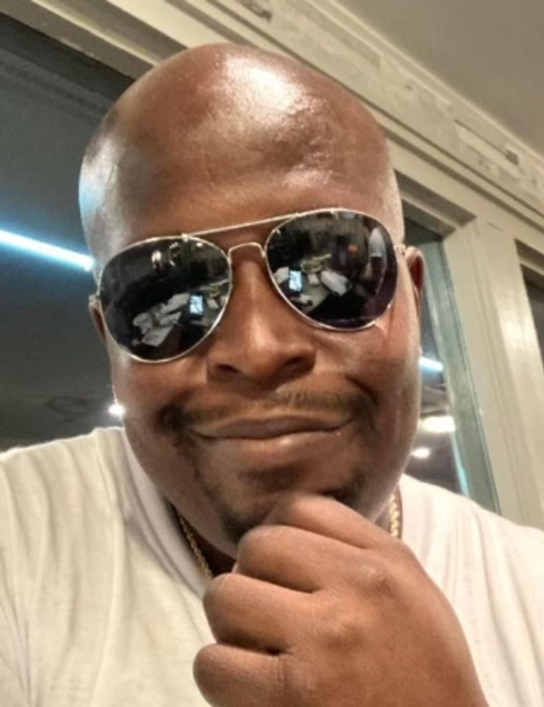 Decarlos Deshawn Holloway Profile Photo