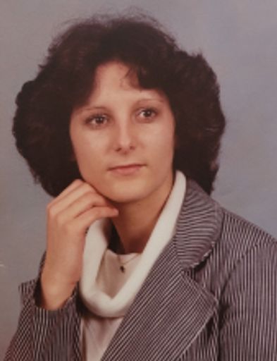 G. Laveta Hollingsworth Profile Photo