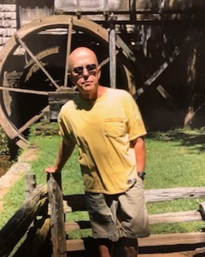 Dennis Wade Barker Profile Photo