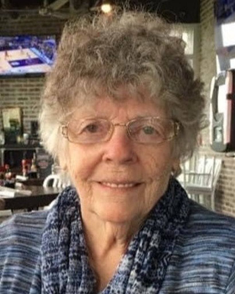 Elizabeth Govers Profile Photo