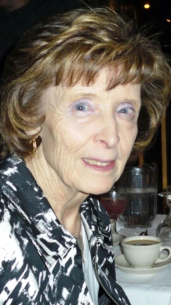 Dorothy E. (Nee:Yunker) Kiyak