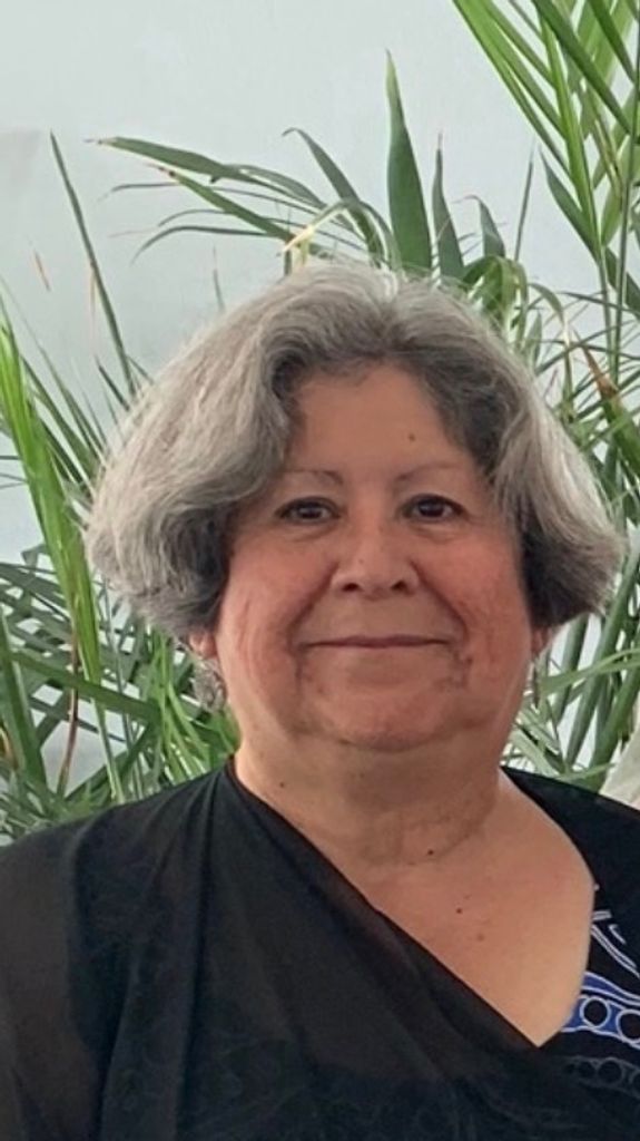 Leslie Roybal Profile Photo