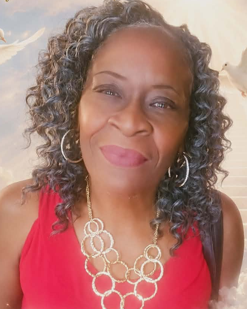 Ms. Gloria Elaine Santiago Profile Photo