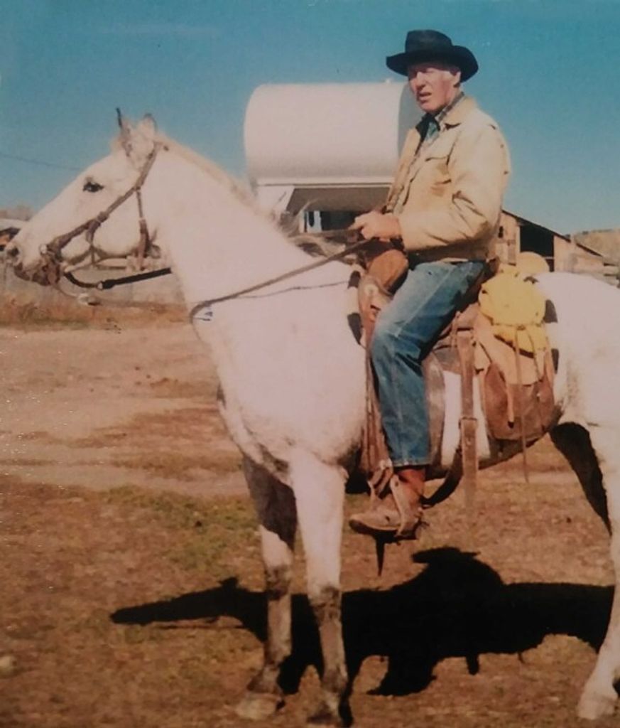 Clifford "Cliff" Earl Graveley Profile Photo